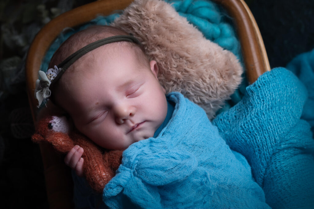 Photographe de nouveaux-nés à Strasbourg formée à la manipulation des nourrissons